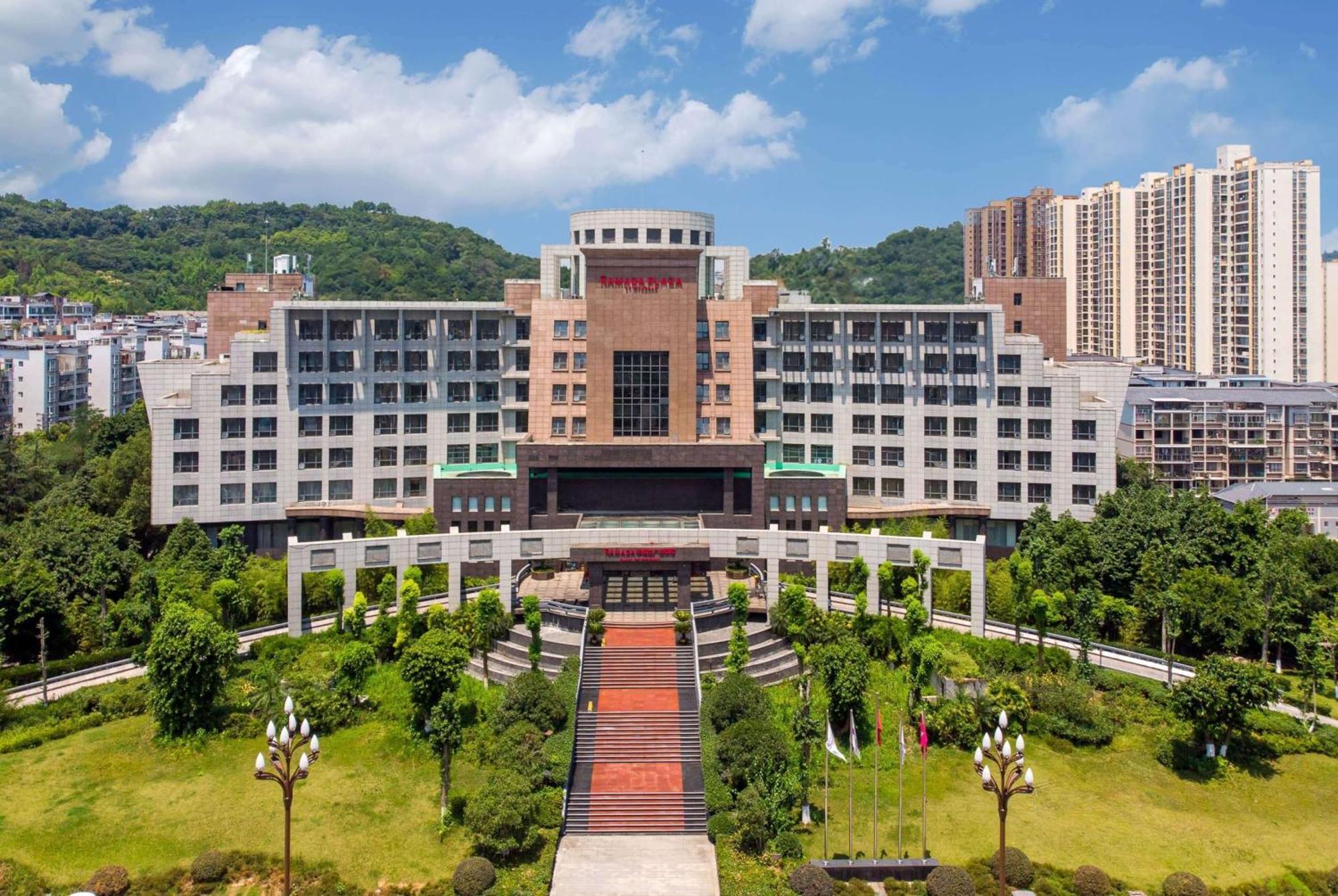 Ramada Plaza By Wyndham Chongqing West Hotell Eksteriør bilde
